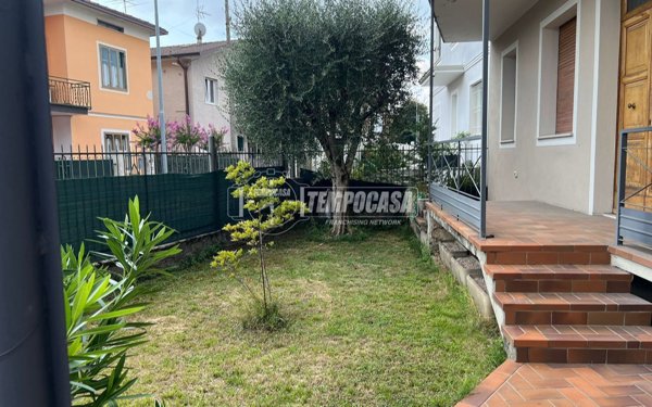 casa semindipendente in vendita ad Ospitaletto