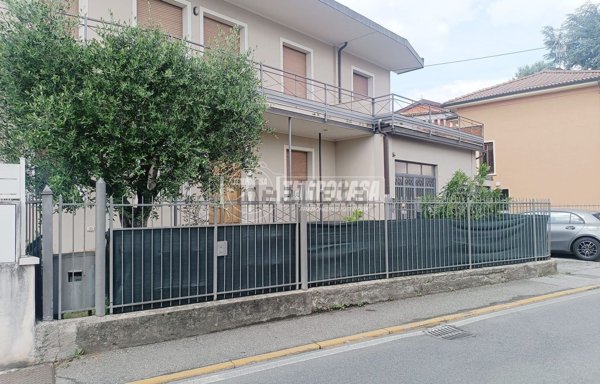 casa semindipendente in vendita ad Ospitaletto