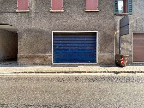 negozio in vendita ad Ospitaletto