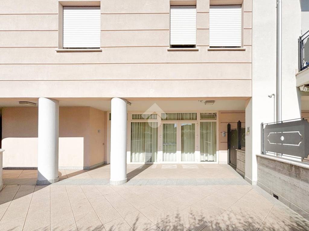 negozio in vendita ad Ospitaletto