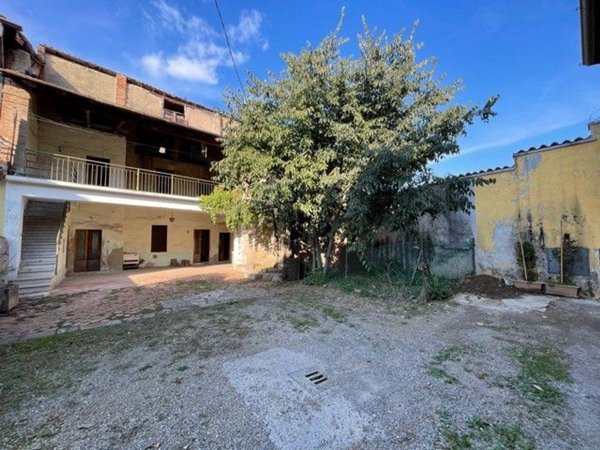 esavano in vendita ad Ospitaletto