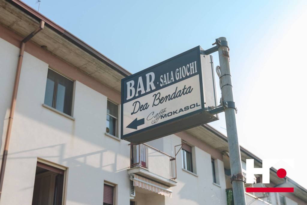 negozio in vendita ad Ospitaletto