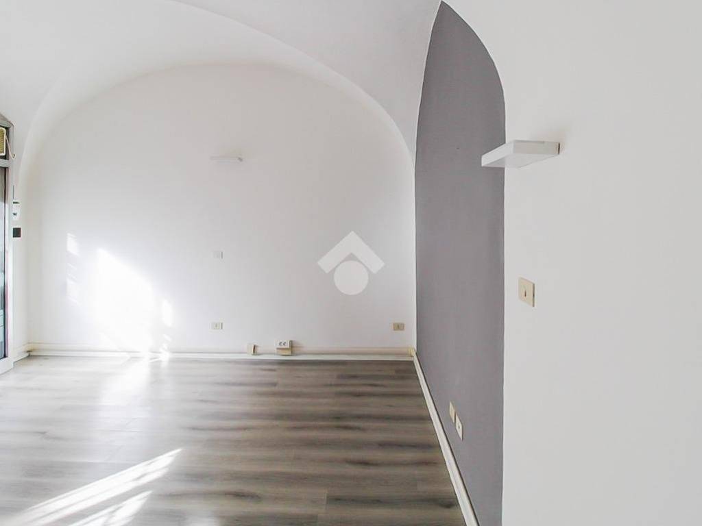 negozio in vendita ad Ospitaletto