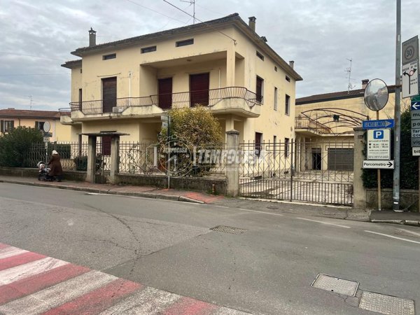 appartamento in vendita ad Ospitaletto in zona Centro Storico
