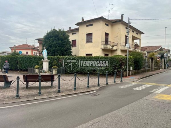 casa indipendente in vendita ad Ospitaletto in zona Centro Storico