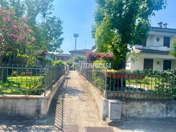 casa indipendente in vendita ad Ospitaletto in zona Centro Storico