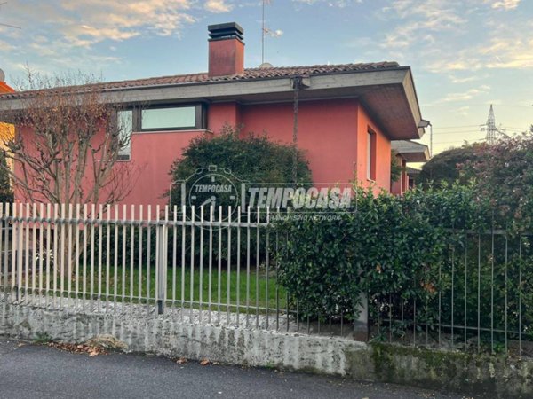 casa indipendente in vendita ad Ospitaletto in zona Centro Storico