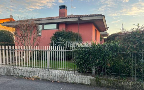 casa indipendente in vendita ad Ospitaletto in zona Centro Storico