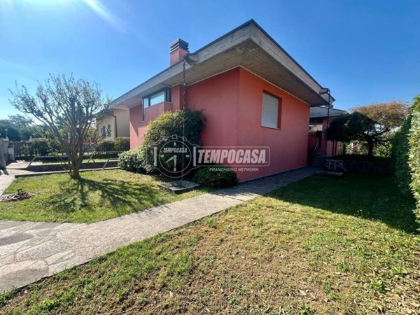 casa indipendente in vendita ad Ospitaletto in zona Centro Storico