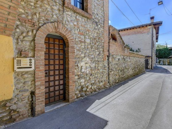 casa indipendente in vendita ad Ospitaletto in zona Centro Storico