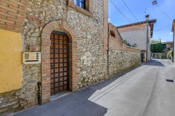 casa indipendente in vendita ad Ospitaletto in zona Centro Storico