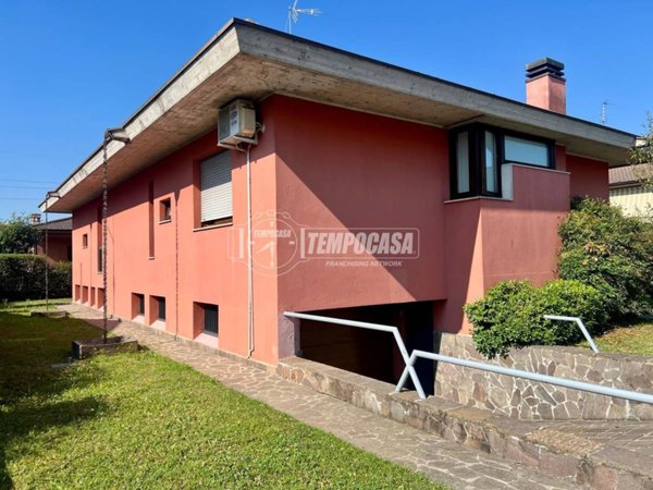 casa indipendente in vendita ad Ospitaletto in zona Centro Storico