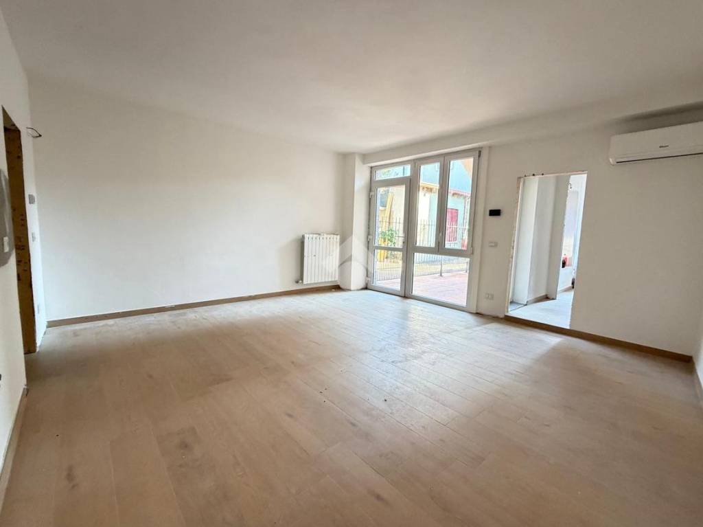appartamento in vendita ad Ospitaletto in zona Centro Storico