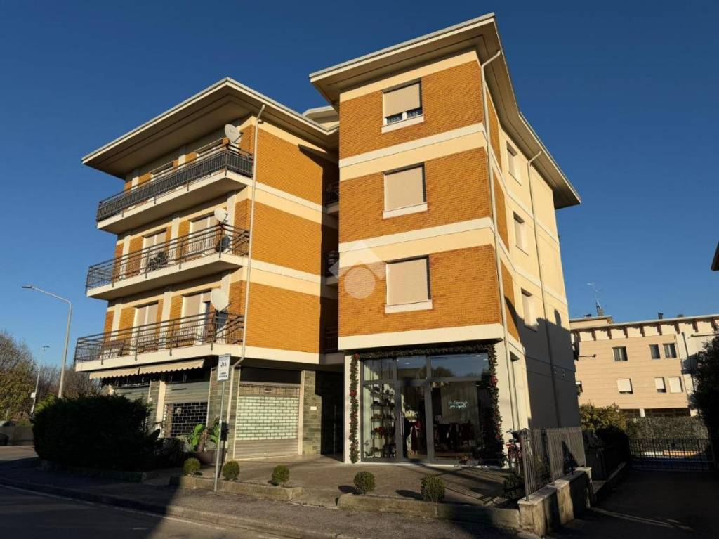 appartamento in vendita ad Ospitaletto in zona Centro Storico