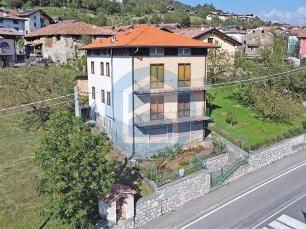 casa indipendente in vendita ad Ossimo