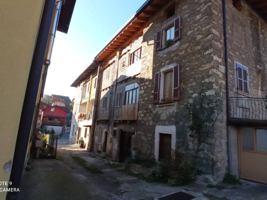 casa indipendente in vendita ad Ossimo