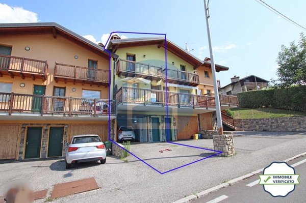 casa indipendente in vendita ad Ossimo