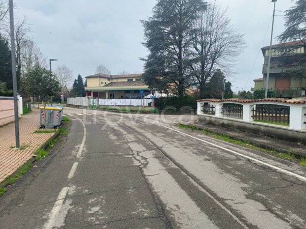 locale commerciale in vendita ad Ossimo