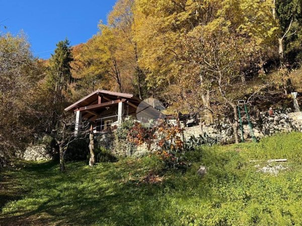 casa indipendente in vendita ad Ossimo