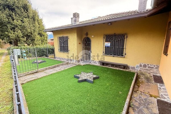 casa indipendente in vendita ad Ossimo