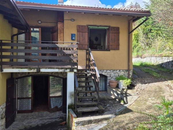 casa indipendente in vendita ad Ossimo