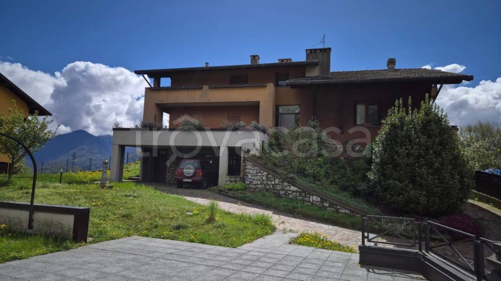 casa indipendente in vendita ad Ossimo