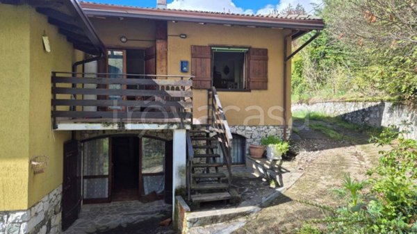 casa indipendente in vendita ad Ossimo