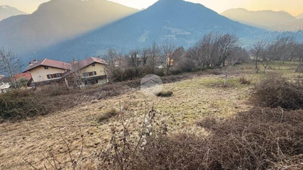 terreno edificabile in vendita ad Ossimo