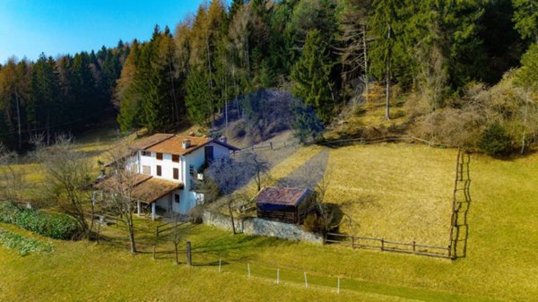 quadrivano in vendita ad Ossimo