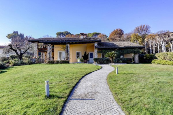 casa indipendente in vendita a Padenghe sul Garda