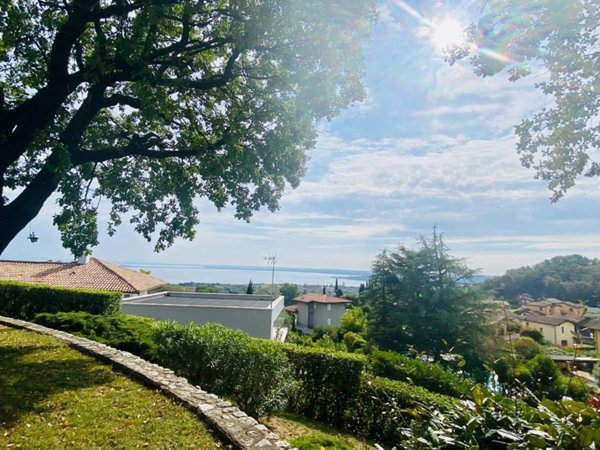 casa indipendente in vendita a Padenghe sul Garda