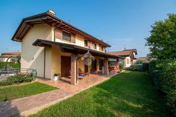 casa indipendente in vendita a Padenghe sul Garda