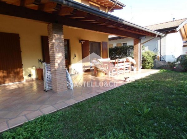 casa indipendente in vendita a Padenghe sul Garda