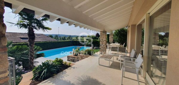 casa indipendente in vendita a Padenghe sul Garda