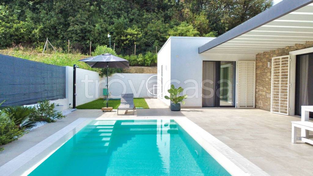 casa indipendente in vendita a Padenghe sul Garda
