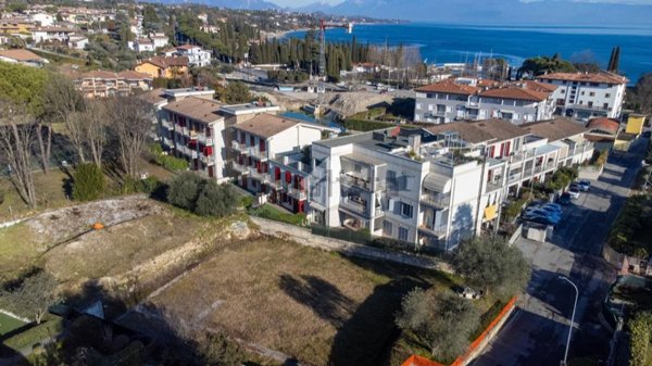 casa indipendente in vendita a Padenghe sul Garda
