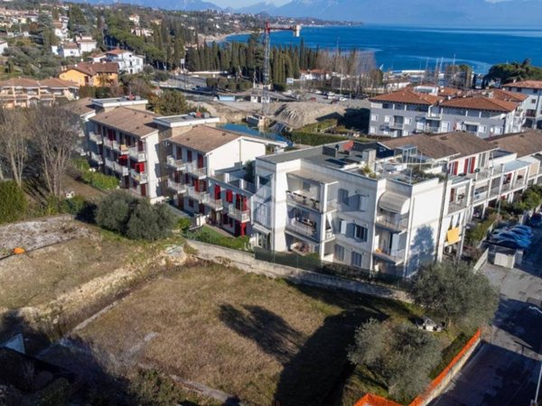 casa indipendente in vendita a Padenghe sul Garda