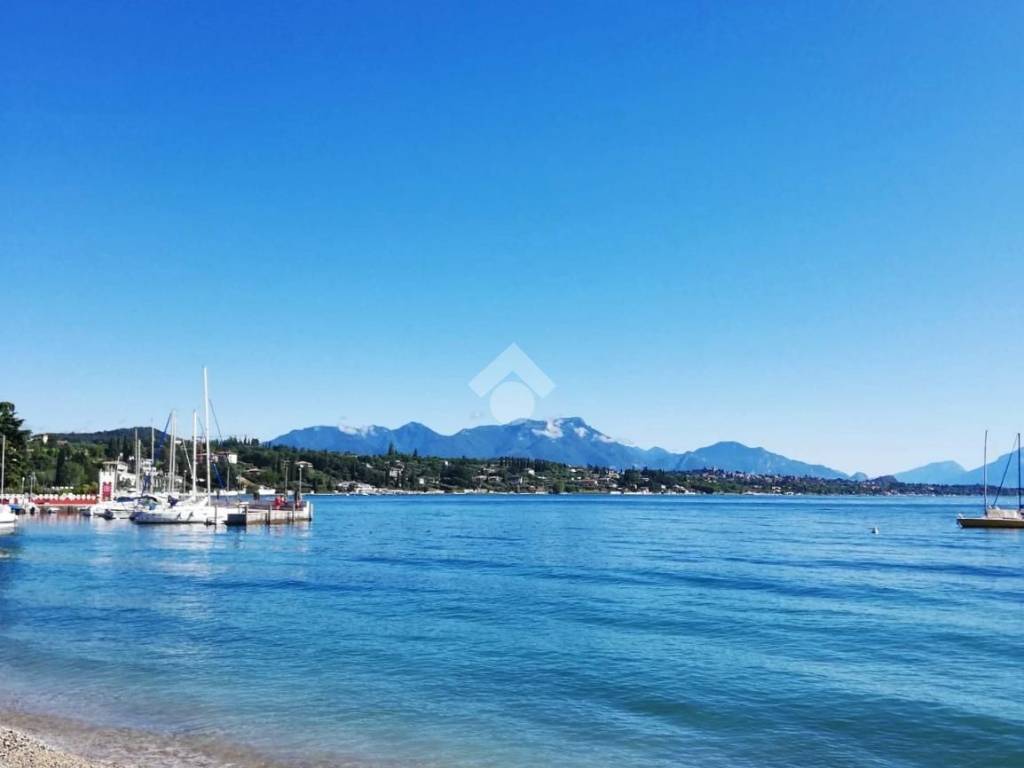 casa indipendente in vendita a Padenghe sul Garda