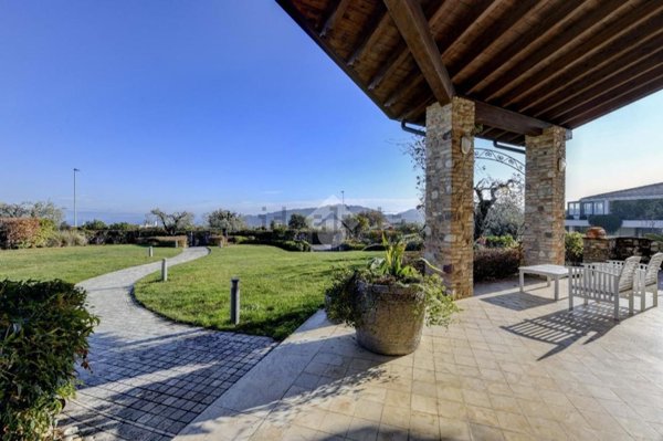 casa indipendente in vendita a Padenghe sul Garda