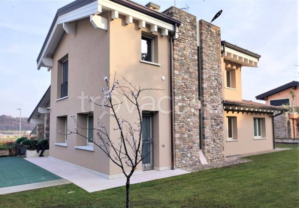 casa indipendente in vendita a Padenghe sul Garda