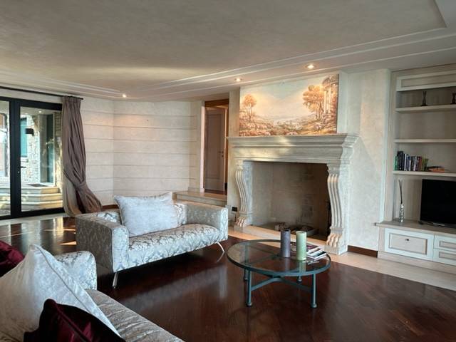 casa indipendente in vendita a Padenghe sul Garda