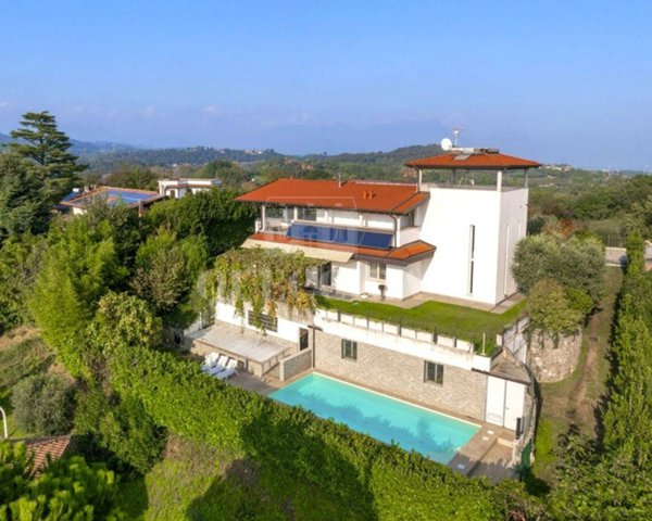 casa indipendente in vendita a Padenghe sul Garda