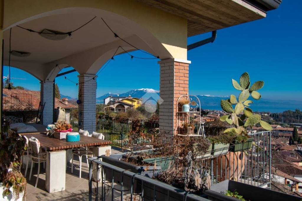 casa indipendente in vendita a Padenghe sul Garda