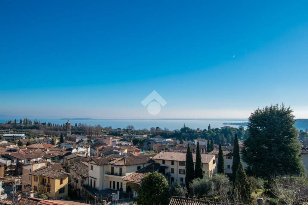 casa indipendente in vendita a Padenghe sul Garda