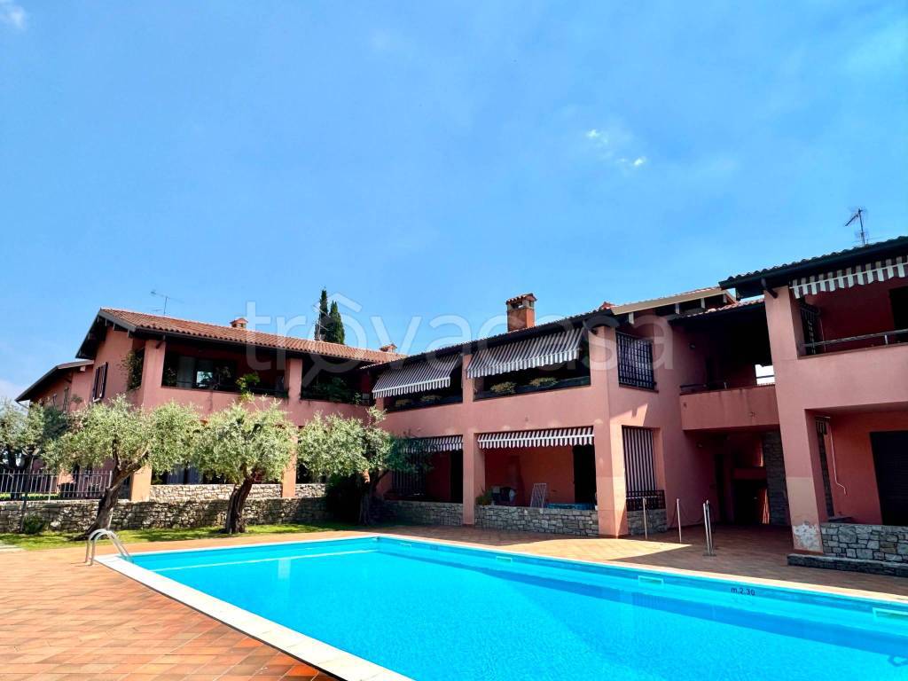 casa indipendente in vendita a Padenghe sul Garda