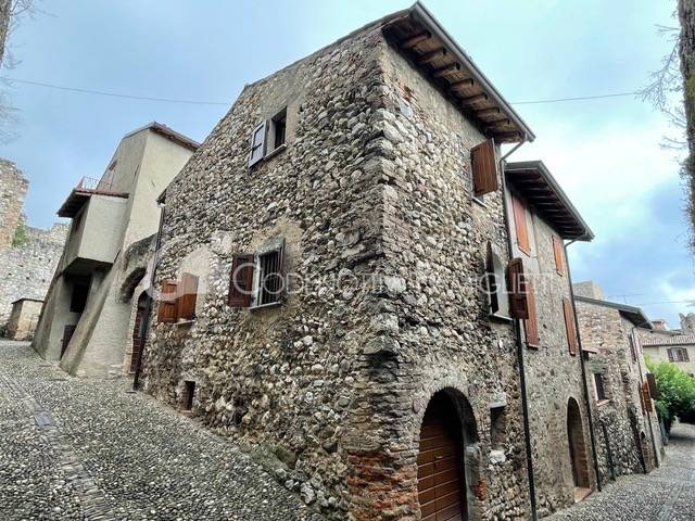 casa indipendente in vendita a Padenghe sul Garda