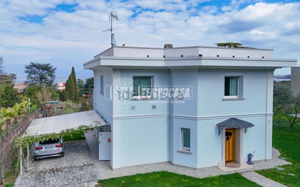 casa indipendente in vendita a Padenghe sul Garda