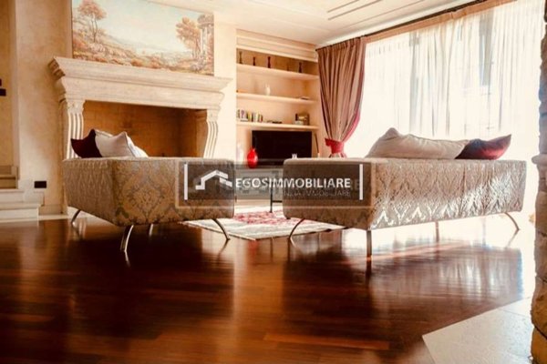 casa indipendente in vendita a Padenghe sul Garda