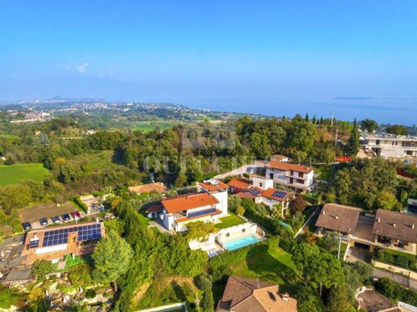 casa indipendente in vendita a Padenghe sul Garda