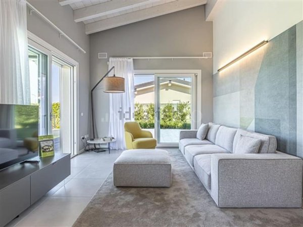 casa indipendente in vendita a Padenghe sul Garda